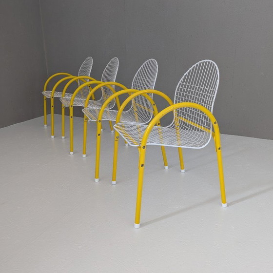 Image 1 of Chaises de jardin italiennes postmodernes en métal grillagé par EMU, années 1980
