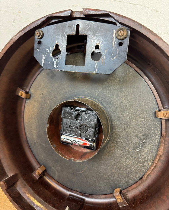 Image 1 of Vintage bruine bakelieten wandklok van Smith, jaren 50