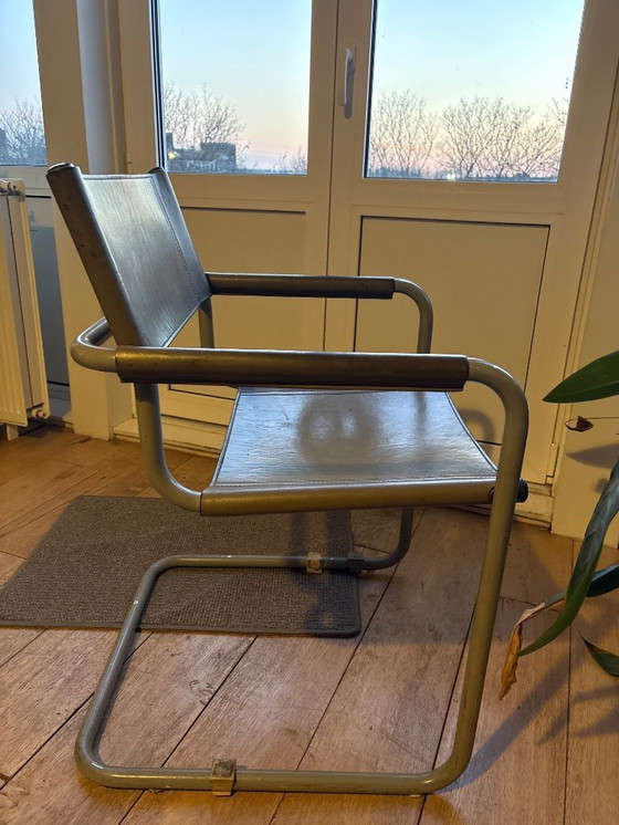 Image 1 of Vintage Bauhaus Mart Stam sledestoelen