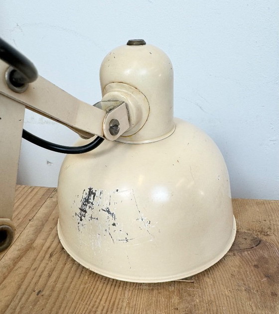 Image 1 of Beigefarbene, industrielle Wandleuchte im Midcentury-Stil mit Scherenmechanismus von Wila Leuchten, 1960er Jahre