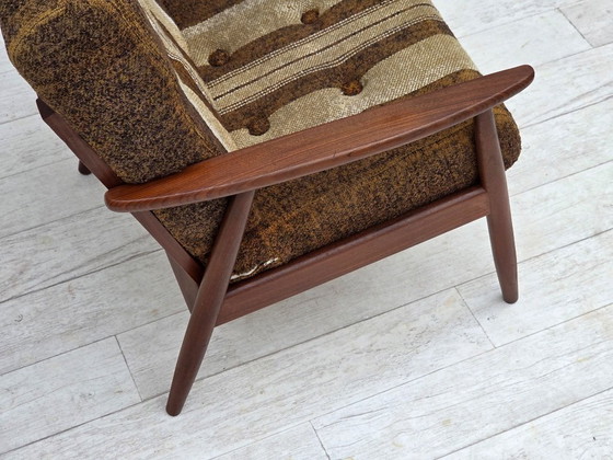 Image 1 of Fauteuil danois des années 1970, bois de teck, tissu d'ameublement en laine.