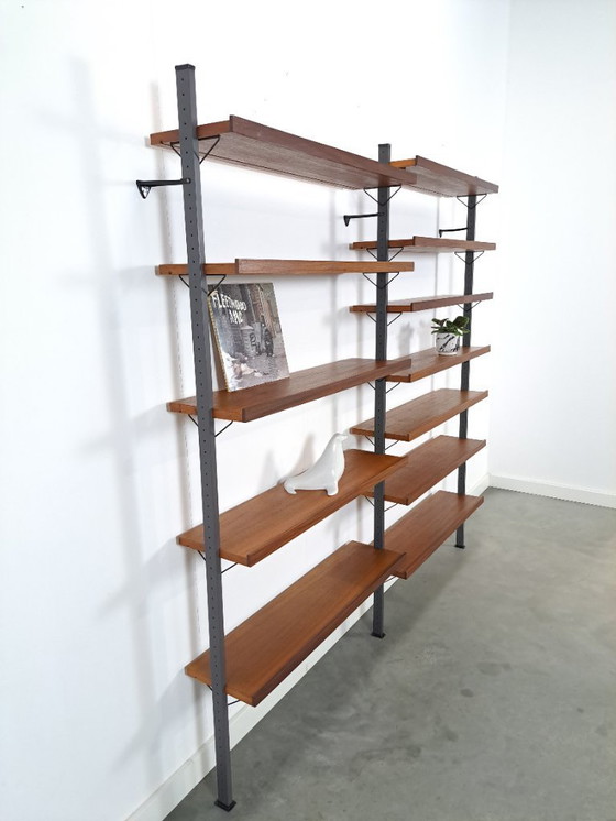 Image 1 of Sistema modular de pared LP de teca sueca de Olof Pira de mediados de siglo