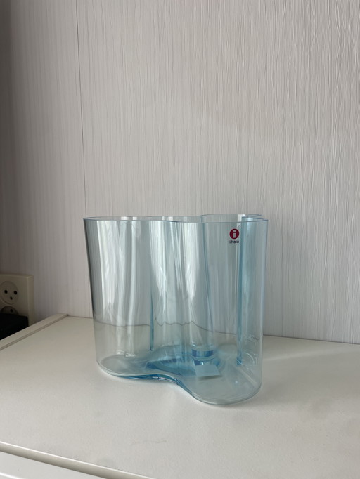 Iittala Vaas Alvar Aalto light blue in doos
