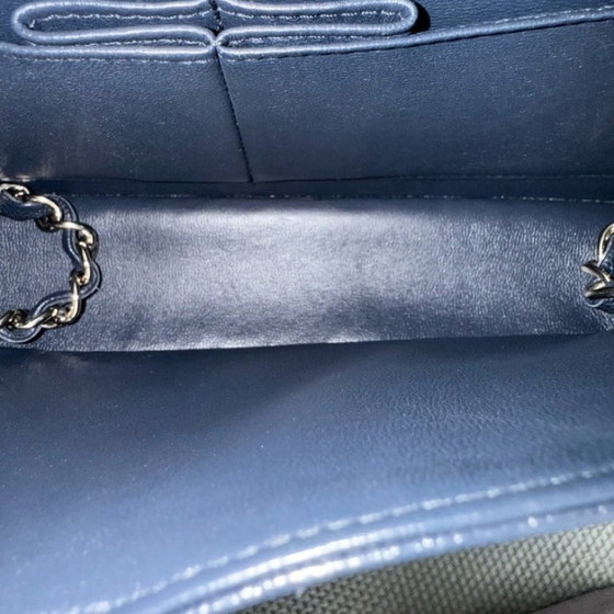 Image 1 of Chanel Classic Flap Small - Caviar 23CM Gewatteerd Donker Middernachtblauw Gouden Hardware Serie 27