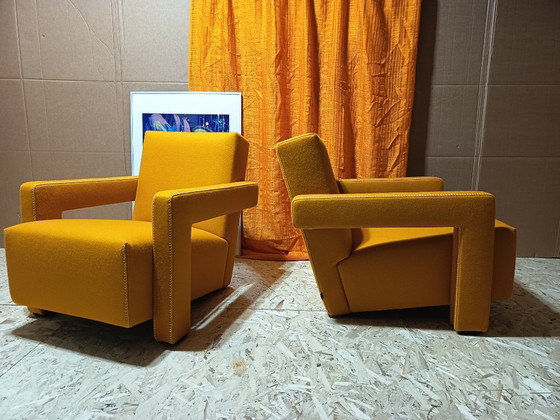 Image 1 of CASSINA Paire de fauteuils Utrecht 637 NEUF 2026 en laine KVARD Moutarde par Gerrit Rietveld