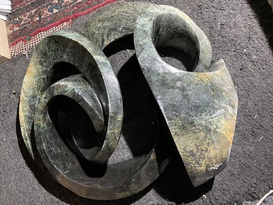 Image 1 of Exklusive Cliff Makore Skulptur „Chronik“ – 50 kg Gepardenjade (gesegnet/signiert)