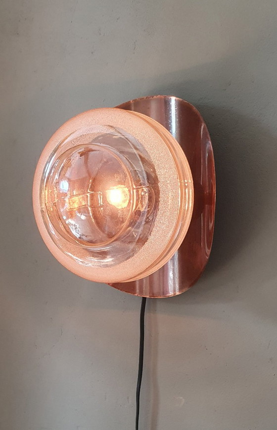 Image 1 of Lampada da parete vintage in rame e vetro - Jugoslavia - Metà secolo