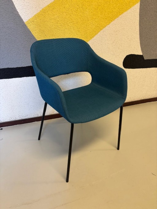 1x Pedrali Babila 2736 Armchair