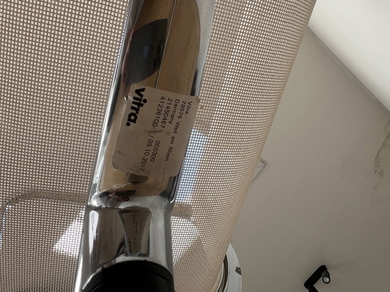 Image 1 of Vitra Eames stoel wit