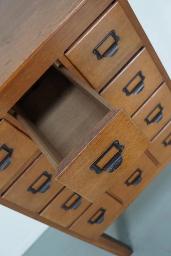 Image 1 of Botiquín/archivador antiguo holandés de roble, años 30