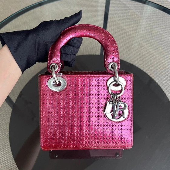 Image 1 of DIOR LADY MINI - Kalbsleder, Mikro-Cannage, Metallic-Rosa, Silberne Beschläge, Verstellbarer Riemen