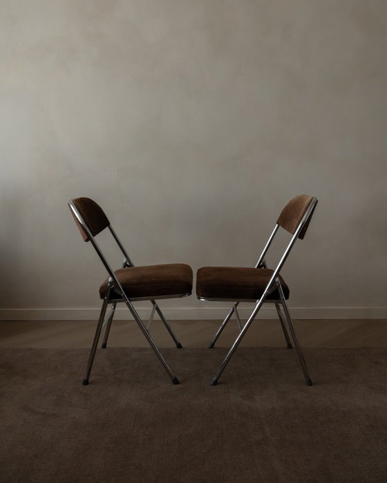 Image 1 of Vintage chromen klapstoelen (paar) | Bruine corduroy bekleding | Stijl uit het midden van de 20e eeuw / jaren 70