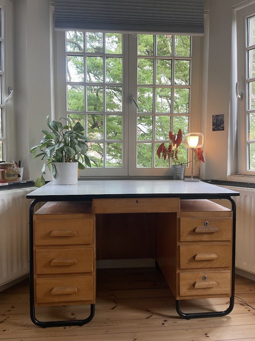 Vintage Bauhaus Bureau