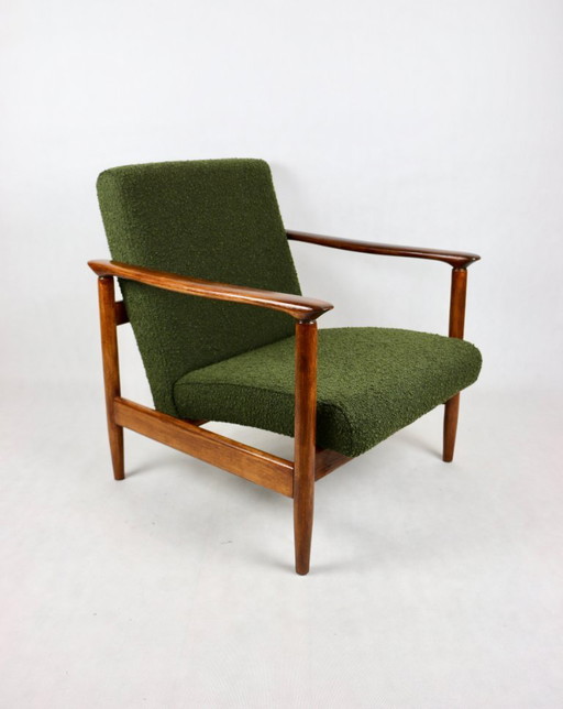 Fauteuil GFM-142, design d'Edmund Homa des années 70, en bouclé vert olive - 2 pièces