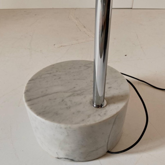1x Sculptural Italian Space Age XL Chrome Arc Floor Lamp with Carrara Marble Base in the style of (photo 10 of 14)