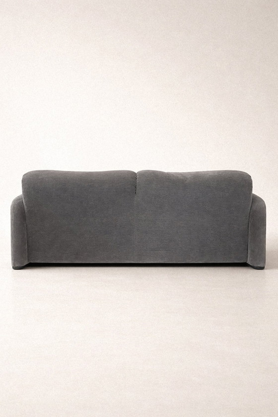 Image 1 of Maralunga 2-Sitzer-Sofa, Cassina Vico Magistretti, Erstausgabe 1973, Alpakasamt. Standardsofas.