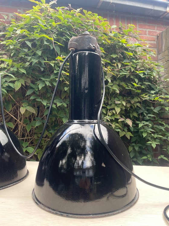 Industrial Bauhaus Black Enamel Pendant Lamp, 1930s – Other (photo 3 of 5)