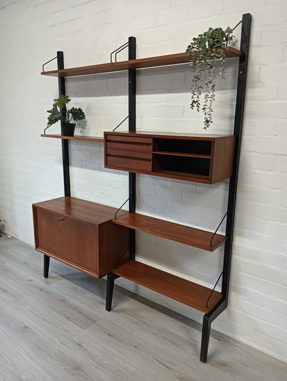 Image 1 of Poul Cadovius, Royal System Dinamarca, unidad de pared modular