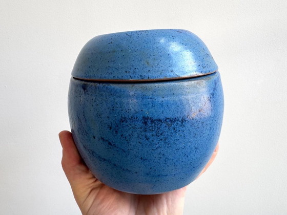 1x Vintage Blue Studio Ceramic Lidded Jar – Decorative Objects (photo 7 of 7)