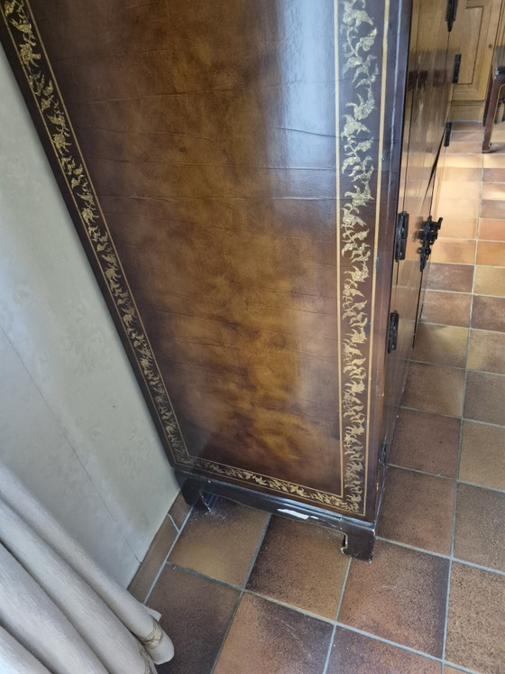 Image 1 of Chinese Kast