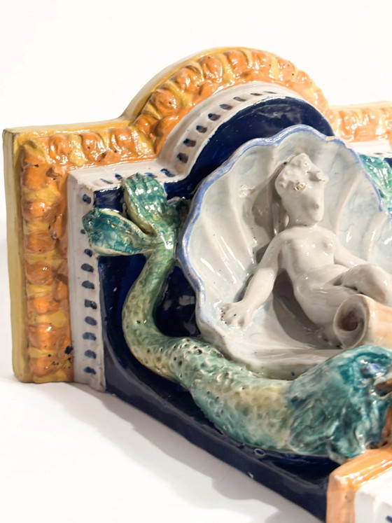 Faenza Keramik-Wandregal mit Muschel und Dame aus dem frühen 20. Jahrhundert – Dekorative Objekte, Ceramic (photo 7 of 12)