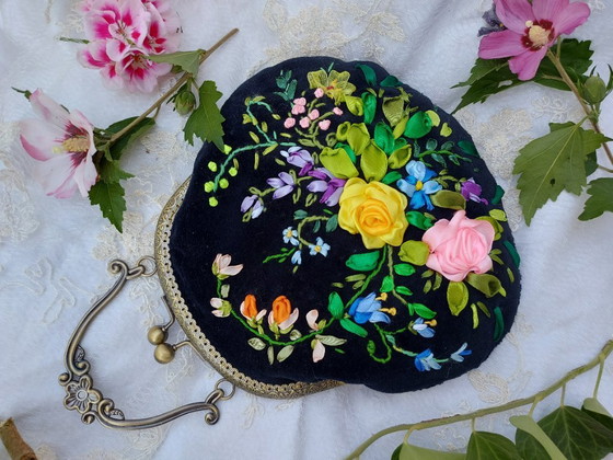 Image 1 of Eine Designer-Tasche, handgefertigt als Einzelstück.
