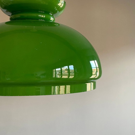 Image 1 of Grüne Pendelleuchte aus Opalglas