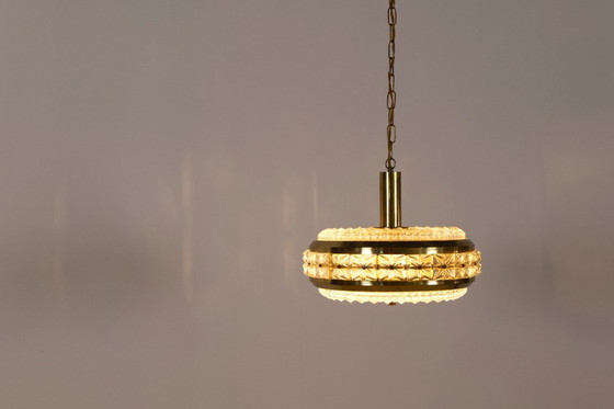 Image 1 of Lampada a sospensione Vitrika 'Prizmpendel' in ottone e vetro pressato