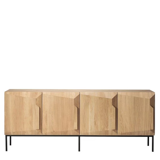 Ethnicraft hat 4 Tage Dressoir absolviert 