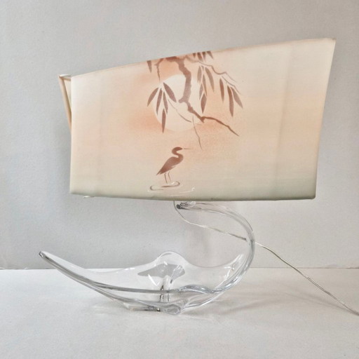 Vintage tafellamp uit de jaren 70 met kristallen kom, reiger en lampenkap.