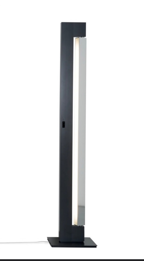 Image 1 of SET van 2 Nemo Ara design vloerlampen Cassina – Italiaans minimalistisch met dimbare uplighter