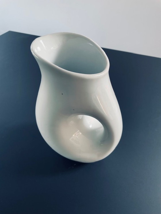 Image 1 of Caraffa dal design moderno in ceramica bianca