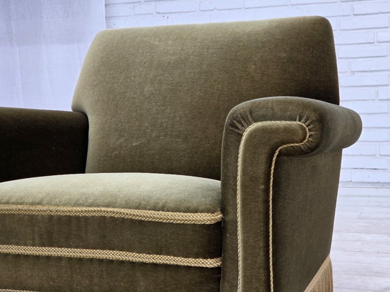 Image 1 of Deense fauteuil uit de jaren 70, originele groene meubelvelours