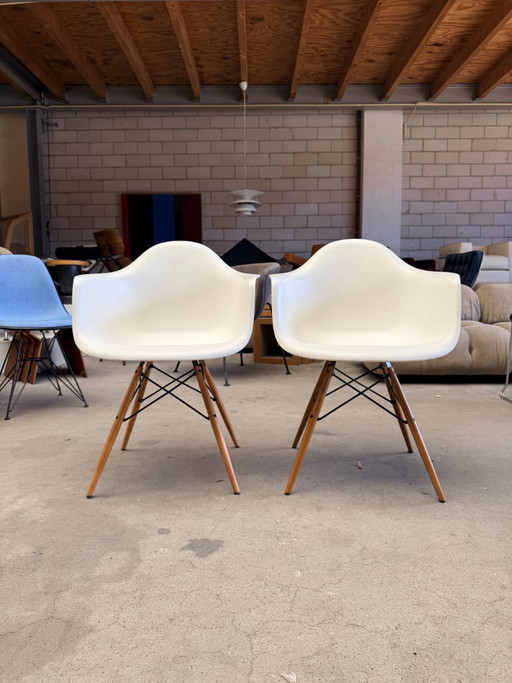 Chaise Vitra Eames DAW (en stock : 2) – eetkamerstoelen, Metal, Plastic
