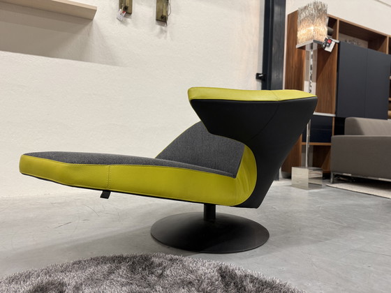 Image 1 of Leolux Parabolica Draaifauteuil Senso leer & Varese stof 