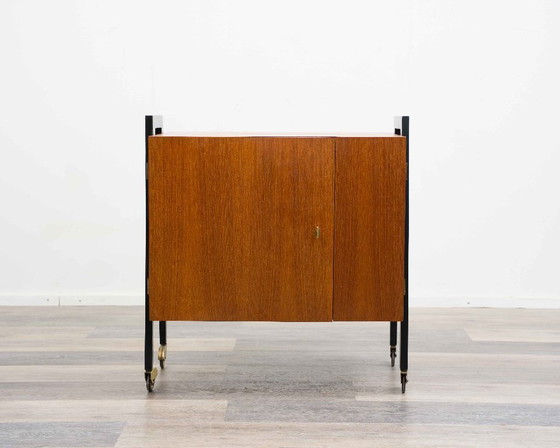 Image 1 of Mobile bar su ruote, realizzato in teak. Design scandinavo.