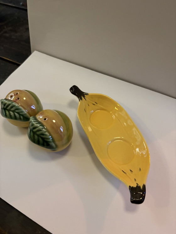 Image 1 of Zout en peper set vanCarlton ware England.mid century