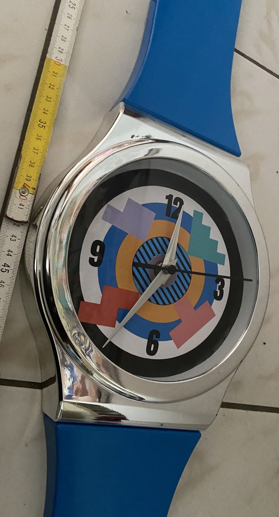 Image 1 of Neos wandklok, Memphis-stijl, design uit de jaren 90, zilver en blauw