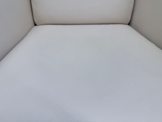 Image 1 of Fauteuil Pavo en cuir crème avec structure chromée de FSM, années 2000