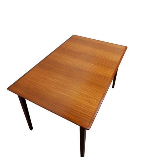 Table de salle à manger des années 1960, en teck