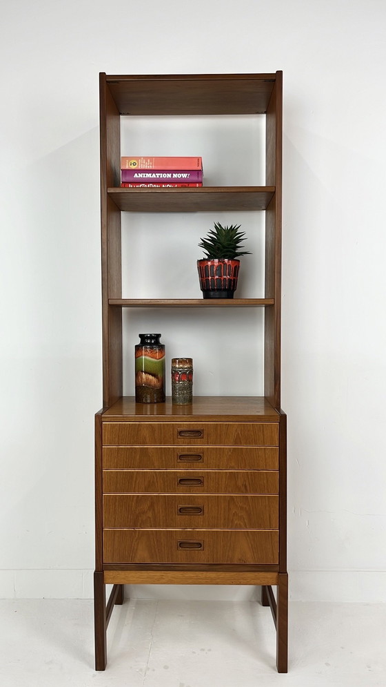 Image 1 of Bibliothèque suédoise vintage en teck