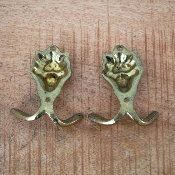 Image 1 of Set di 2 appendiabiti decorativi vintage in ottone con testa di leone