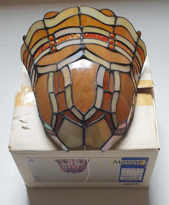 Image 1 of Massive tiffany wandlamp met originele doos.