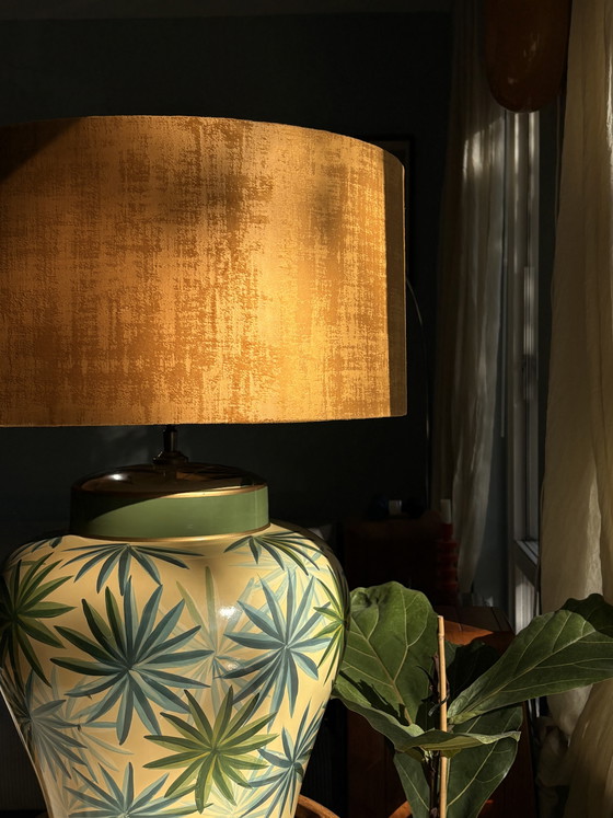 Image 1 of Authentic lamp with leaves