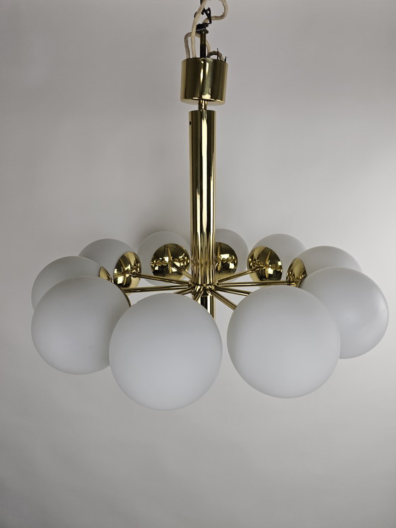 Image 1 of Kaiser Leuchten Pendelleuchte mit 10 milchig-weißen Glaskugeln und Messingfassung