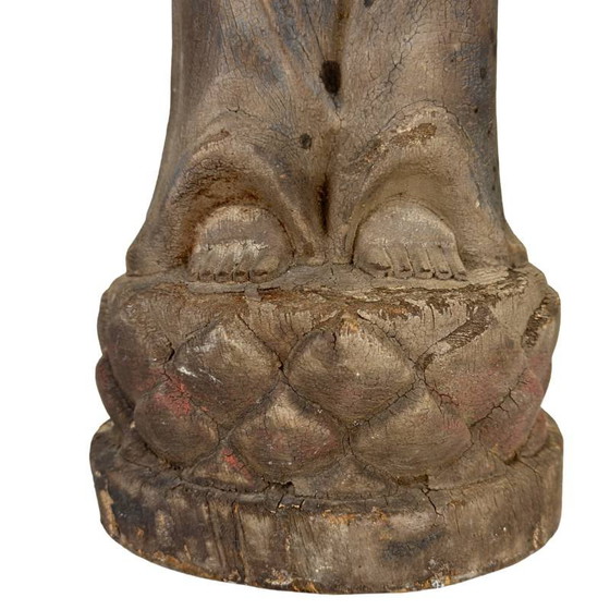 Statue de Bouddha chinoise en bois avec polychromie originale et restes de dorure. – Sculptures, Wood (photo 16 of 17)