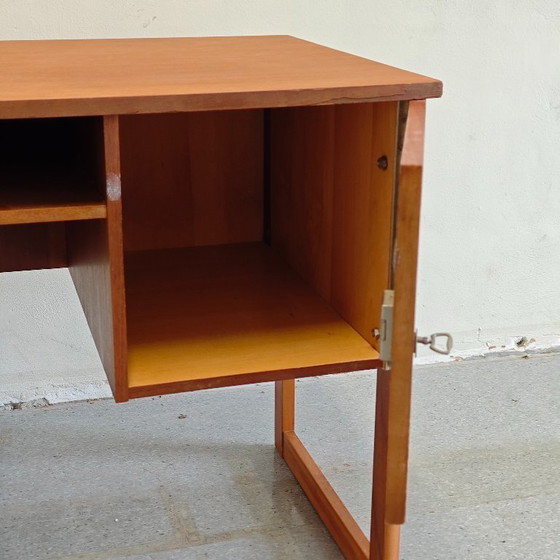 Image 1 of bureau vintage en bois