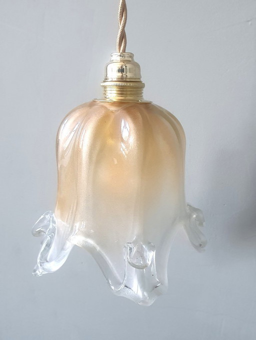 Vintage Murano-Pendelleuchte mit weicher, geschwungener Glockenform