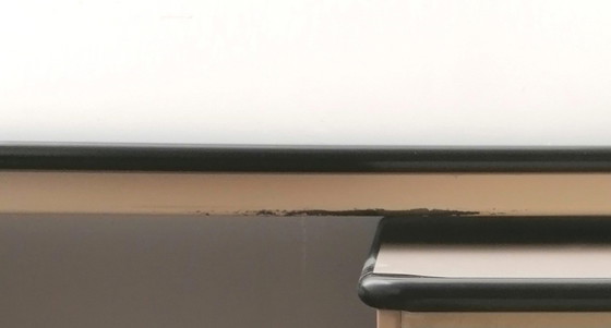 Image 1 of Scrivania vintage in metallo con cassetti. 