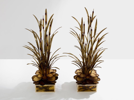 Image 1 of Maison Jansen Coppia di lampade da terra a canne d'ottone con ninfee, anni '70